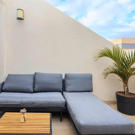 3br Portview Luxury Penthouse & Terrace Nyaraló *