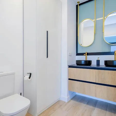 3br Portview Luxury Penthouse & Terrace Nyaraló *