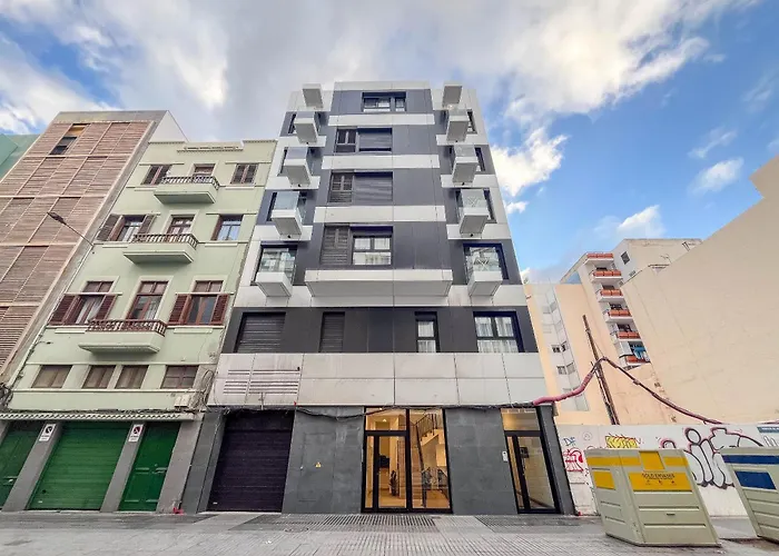 3br Portview Luxury Penthouse & Terrace Apartment