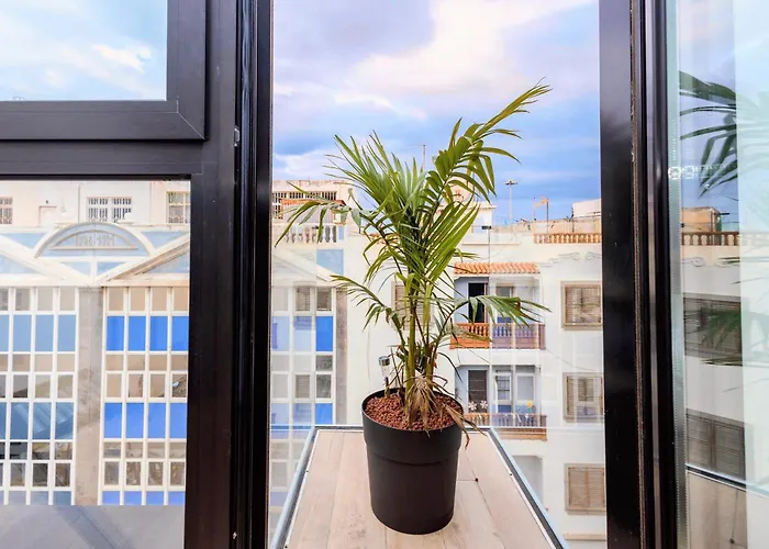 3br Portview Luxury Penthouse & Terrace Apartment *